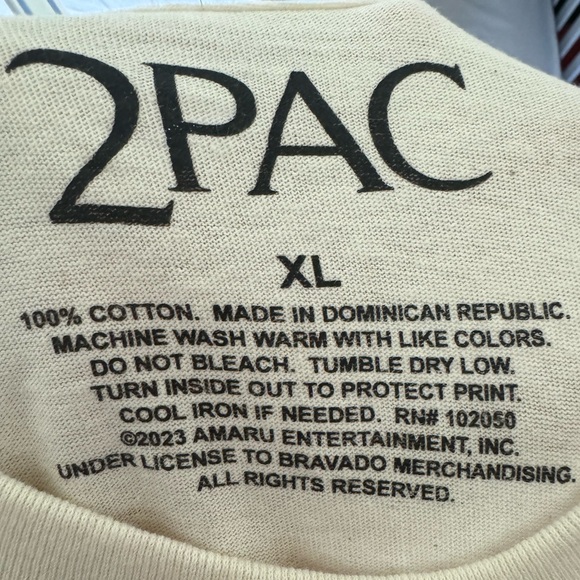 Tupac tee - Picture 2 of 2